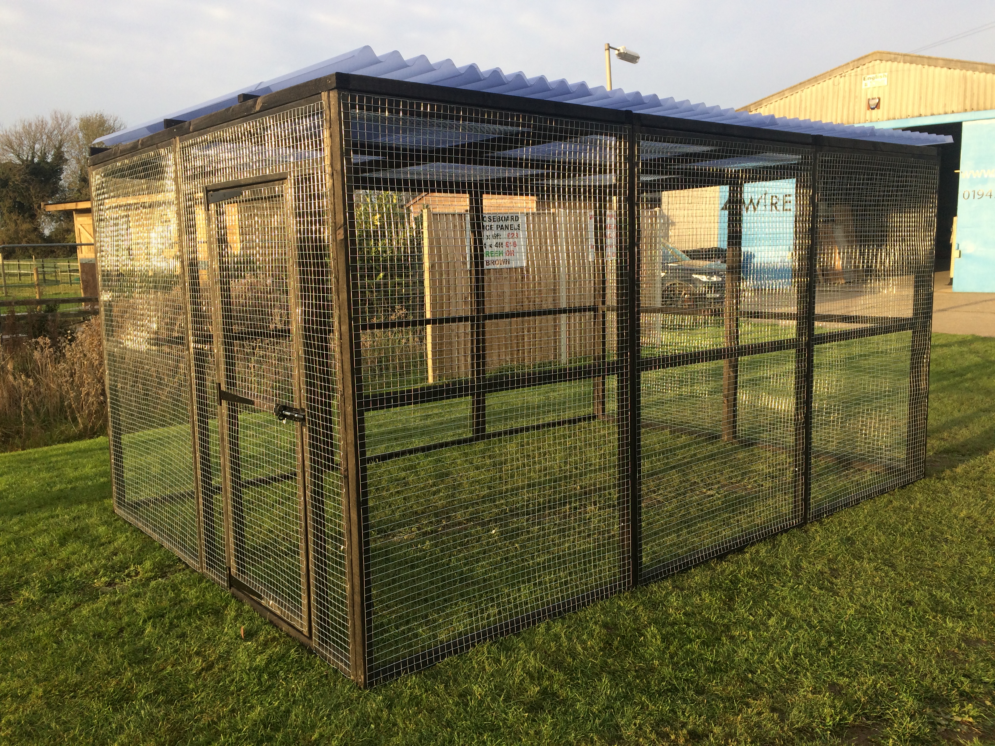 Dog kennel best sale mesh panels